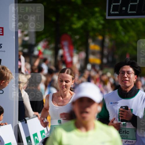 20.09.2026 - PSD Bank Halbmarathon LAZAROV Photography http://msf.ph/oto/10539045 20.09.2026 12:21:56 Ziel 1041, 1097, 1659, 2060, 2235, 2419, 2917, 4303, 4310, 4315 meine-sportfotos.de