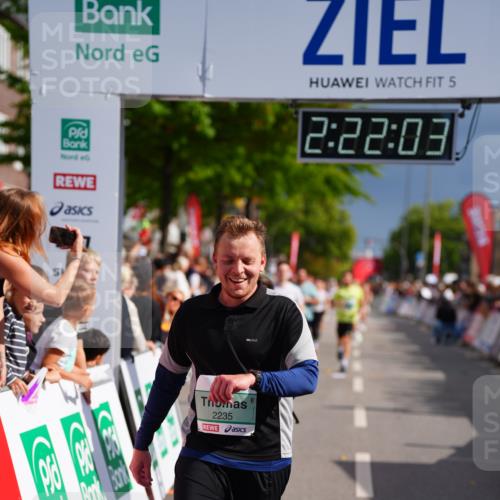 20.09.2026 - PSD Bank Halbmarathon LAZAROV Photography http://msf.ph/oto/10539098 20.09.2026 12:22:02 Ziel 2060, 2235, 2917, 4303, 4310, 4315 meine-sportfotos.de