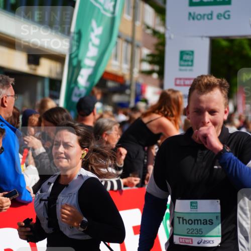 20.09.2026 - PSD Bank Halbmarathon LAZAROV Photography http://msf.ph/oto/10539133 20.09.2026 12:22:04 Ziel 2060, 2235, 2770, 3741, 4303, 4310, 4315 meine-sportfotos.de