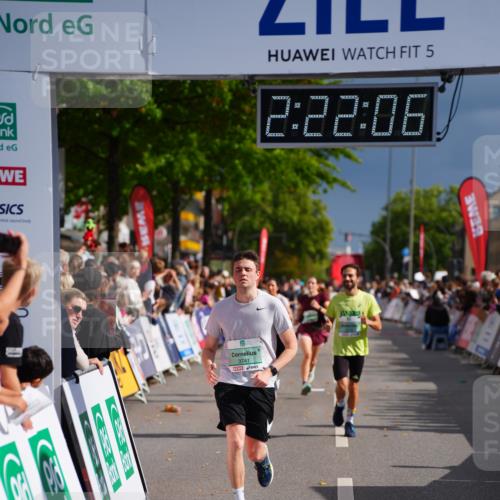 20.09.2026 - PSD Bank Halbmarathon LAZAROV Photography http://msf.ph/oto/10539137 20.09.2026 12:22:05 Ziel 1773, 2060, 2235, 2770, 3741, 4413 meine-sportfotos.de