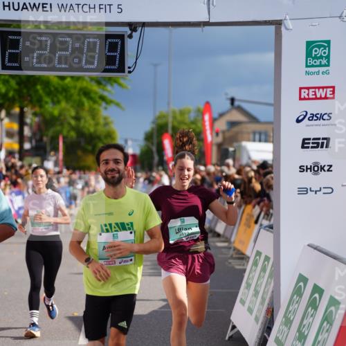 20.09.2026 - PSD Bank Halbmarathon LAZAROV Photography http://msf.ph/oto/10539208 20.09.2026 12:22:09 Ziel 1773, 2770, 3014, 3741, 4413 meine-sportfotos.de