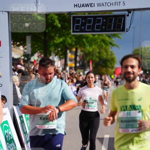 20.09.2026 - PSD Bank Halbmarathon LAZAROV Photography http://msf.ph/oto/10539230 20.09.2026 12:22:10 Ziel 1773, 2770, 3014, 3741, 4413 meine-sportfotos.de