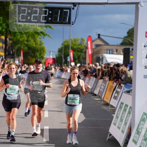 20.09.2026 - PSD Bank Halbmarathon LAZAROV Photography http://msf.ph/oto/10539259 20.09.2026 12:22:16 Ziel 1329, 1773, 1991, 2770, 3014, 3560, 4361, 4413 meine-sportfotos.de