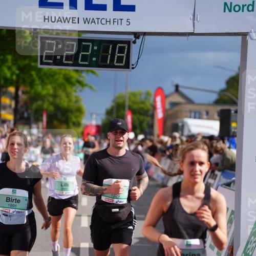 20.09.2026 - PSD Bank Halbmarathon LAZAROV Photography http://msf.ph/oto/10539304 20.09.2026 12:22:18 Ziel 1329, 1991, 3014, 3560, 4337, 4361 meine-sportfotos.de