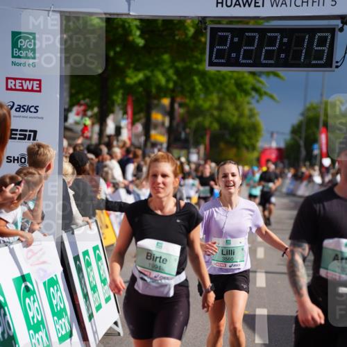 20.09.2026 - PSD Bank Halbmarathon LAZAROV Photography http://msf.ph/oto/10539317 20.09.2026 12:22:19 Ziel 1329, 1991, 3560, 4337, 4361 meine-sportfotos.de