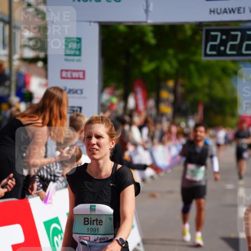 20.09.2026 - PSD Bank Halbmarathon LAZAROV Photography http://msf.ph/oto/10539338 20.09.2026 12:22:20 Ziel 1329, 1991, 3560, 4337, 4361 meine-sportfotos.de