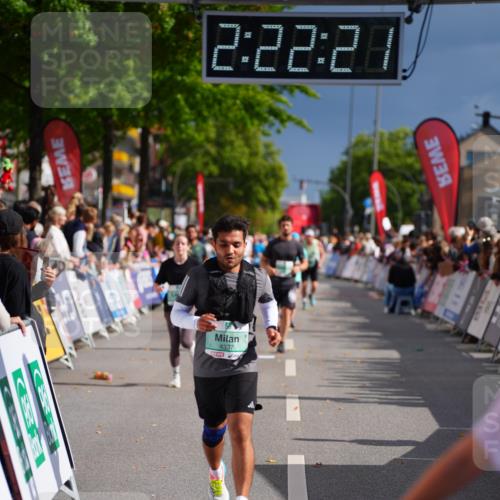 20.09.2026 - PSD Bank Halbmarathon LAZAROV Photography http://msf.ph/oto/10539341 20.09.2026 12:22:21 Ziel 1329, 1825, 1991, 3560, 4337, 4361 meine-sportfotos.de