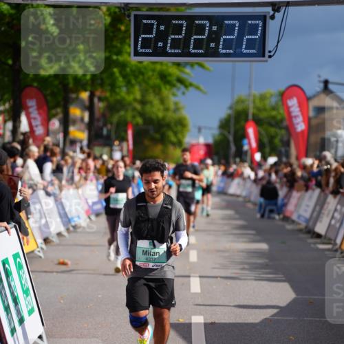20.09.2026 - PSD Bank Halbmarathon LAZAROV Photography http://msf.ph/oto/10539349 20.09.2026 12:22:21 Ziel 1329, 1825, 1991, 3560, 4337, 4361 meine-sportfotos.de