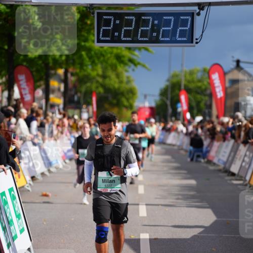 20.09.2026 - PSD Bank Halbmarathon LAZAROV Photography http://msf.ph/oto/10539352 20.09.2026 12:22:21 Ziel 1329, 1825, 1991, 3560, 4337, 4361 meine-sportfotos.de