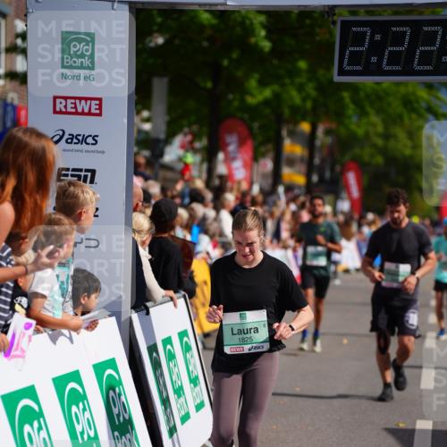 20.09.2026 - PSD Bank Halbmarathon LAZAROV Photography http://msf.ph/oto/10539360 20.09.2026 12:22:25 Ziel 1329, 1825, 1991, 2996, 3462, 3560, 4337, 4361 meine-sportfotos.de