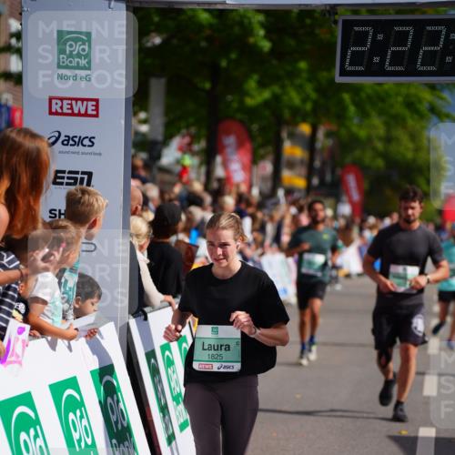 20.09.2026 - PSD Bank Halbmarathon LAZAROV Photography http://msf.ph/oto/10539371 20.09.2026 12:22:25 Ziel 1329, 1825, 1991, 2996, 3462, 3560, 4337, 4361 meine-sportfotos.de