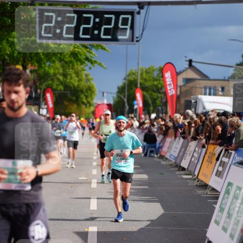 20.09.2026 - PSD Bank Halbmarathon LAZAROV Photography http://msf.ph/oto/10539399 20.09.2026 12:22:28 Ziel 1825, 2996, 3462, 4337, 4362 meine-sportfotos.de