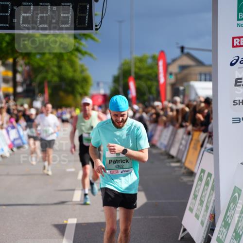 20.09.2026 - PSD Bank Halbmarathon LAZAROV Photography http://msf.ph/oto/10539438 20.09.2026 12:22:31 Ziel 1825, 2996, 3462, 4362, 4666 meine-sportfotos.de