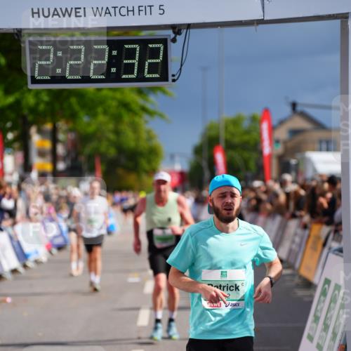 20.09.2026 - PSD Bank Halbmarathon LAZAROV Photography http://msf.ph/oto/10539442 20.09.2026 12:22:31 Ziel 1825, 2996, 3462, 4362, 4666 meine-sportfotos.de