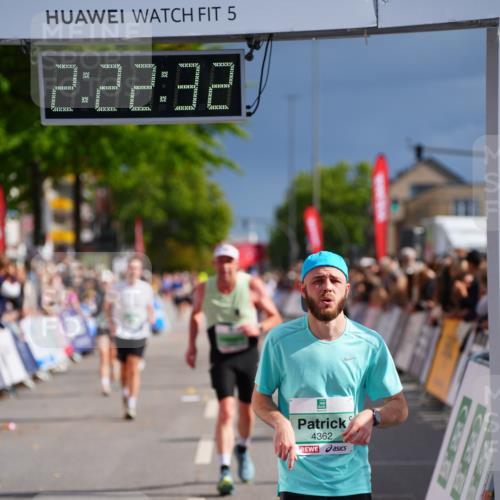 20.09.2026 - PSD Bank Halbmarathon LAZAROV Photography http://msf.ph/oto/10539444 20.09.2026 12:22:31 Ziel 1825, 2996, 3462, 4362, 4666 meine-sportfotos.de