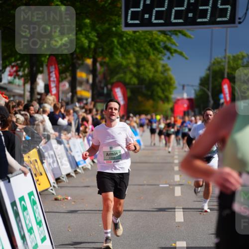 20.09.2026 - PSD Bank Halbmarathon LAZAROV Photography http://msf.ph/oto/10539483 20.09.2026 12:22:35 Ziel 1657, 2996, 3462, 4333, 4362, 4388, 4666 meine-sportfotos.de