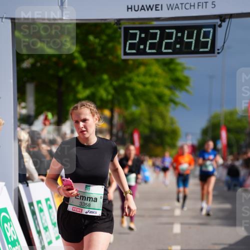 20.09.2026 - PSD Bank Halbmarathon LAZAROV Photography http://msf.ph/oto/10539576 20.09.2026 12:22:48 Ziel 1767, 1939, 2392, 3245, 3358, 4161 meine-sportfotos.de