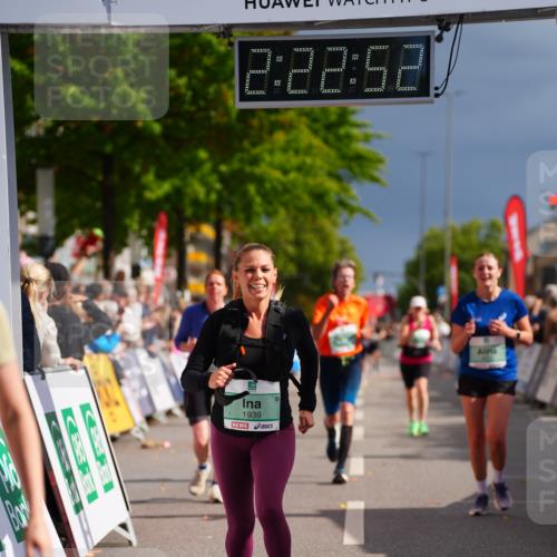 20.09.2026 - PSD Bank Halbmarathon LAZAROV Photography http://msf.ph/oto/10539631 20.09.2026 12:22:51 Ziel 1939, 2392, 2710, 3245, 3358, 3541, 4032 meine-sportfotos.de