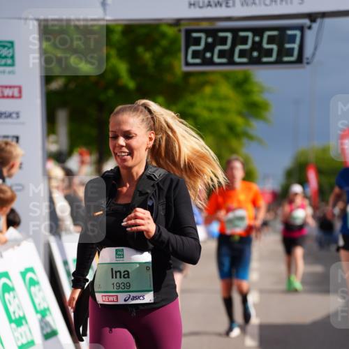 20.09.2026 - PSD Bank Halbmarathon LAZAROV Photography http://msf.ph/oto/10539658 20.09.2026 12:22:53 Ziel 1939, 2319, 2710, 3245, 3358, 3541, 4032 meine-sportfotos.de