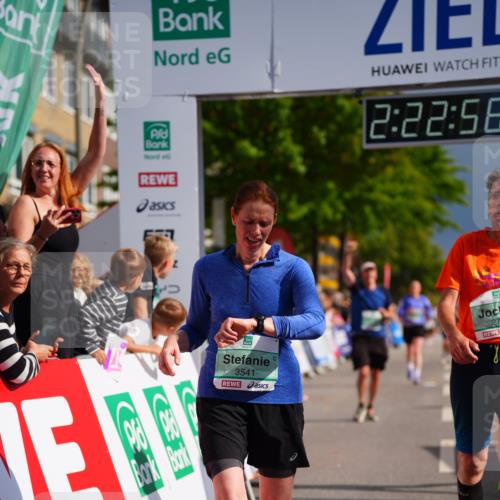 20.09.2026 - PSD Bank Halbmarathon LAZAROV Photography http://msf.ph/oto/10539725 20.09.2026 12:22:56 Ziel 1391, 1939, 2319, 2710, 3245, 3358, 3541, 4032 meine-sportfotos.de
