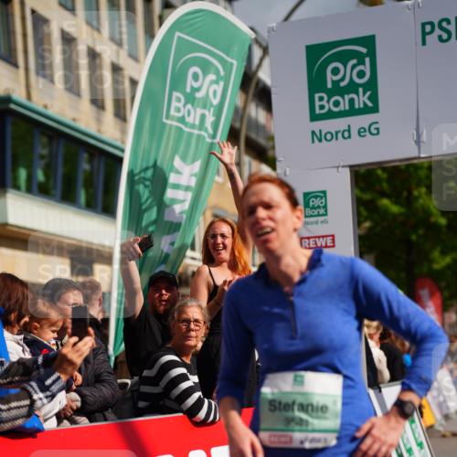 20.09.2026 - PSD Bank Halbmarathon LAZAROV Photography http://msf.ph/oto/10539745 20.09.2026 12:22:57 Ziel 1378, 1391, 1939, 2319, 2710, 3245, 3541, 4032 meine-sportfotos.de