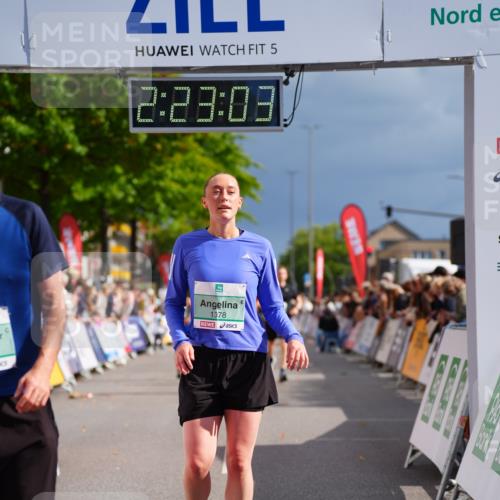 20.09.2026 - PSD Bank Halbmarathon LAZAROV Photography http://msf.ph/oto/10539769 20.09.2026 12:23:02 Ziel 1378, 1391, 2319, 2710, 3541 meine-sportfotos.de