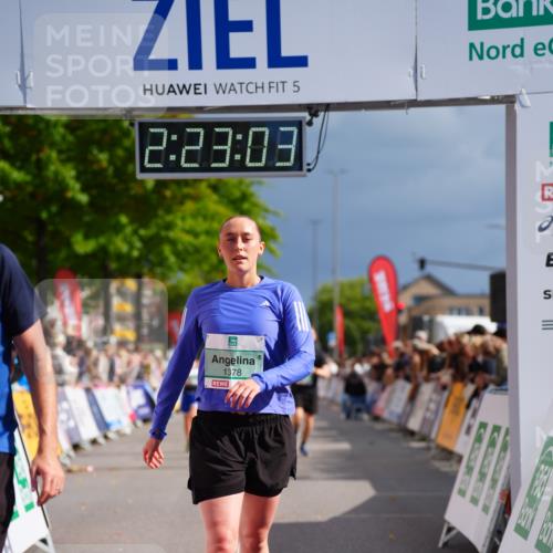 20.09.2026 - PSD Bank Halbmarathon LAZAROV Photography http://msf.ph/oto/10539779 20.09.2026 12:23:02 Ziel 1378, 1391, 2319, 2710, 3541 meine-sportfotos.de