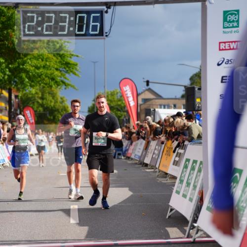 20.09.2026 - PSD Bank Halbmarathon LAZAROV Photography http://msf.ph/oto/10539803 20.09.2026 12:23:05 Ziel 1295, 1378, 1391, 2337, 4202 meine-sportfotos.de