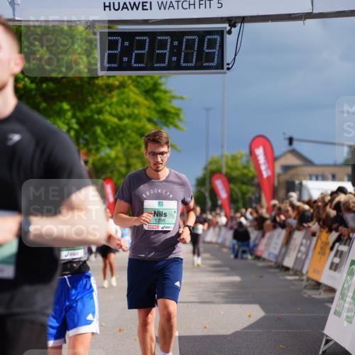 20.09.2026 - PSD Bank Halbmarathon LAZAROV Photography http://msf.ph/oto/10539839 20.09.2026 12:23:08 Ziel 1295, 1378, 2337, 4202 meine-sportfotos.de