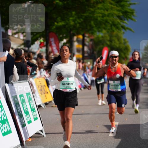 20.09.2026 - PSD Bank Halbmarathon LAZAROV Photography http://msf.ph/oto/10539938 20.09.2026 12:23:14 Ziel 1295, 2337, 2746, 4202, 4271, 4284 meine-sportfotos.de