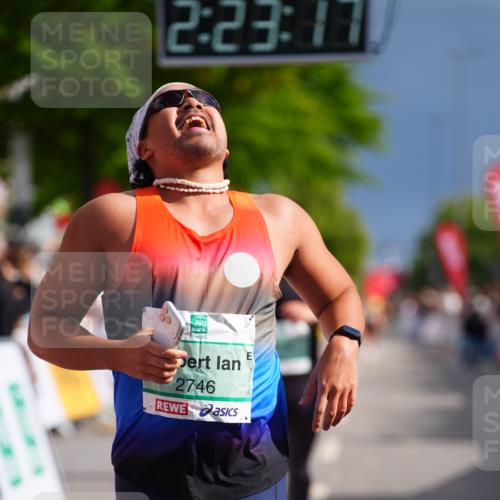 20.09.2026 - PSD Bank Halbmarathon LAZAROV Photography http://msf.ph/oto/10540004 20.09.2026 12:23:16 Ziel 1295, 2746, 2916, 4202, 4271, 4284 meine-sportfotos.de
