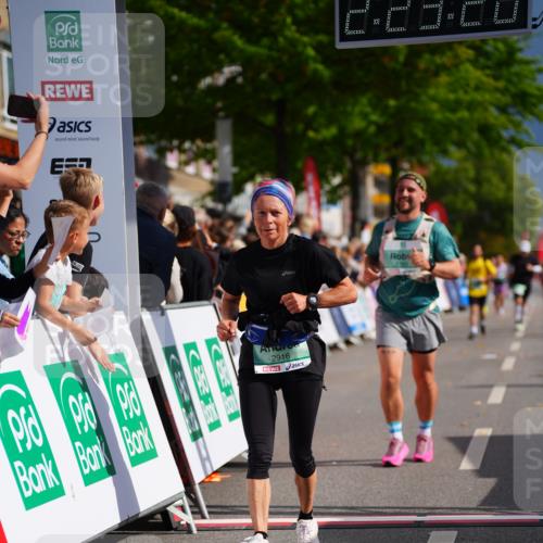 20.09.2026 - PSD Bank Halbmarathon LAZAROV Photography http://msf.ph/oto/10540043 20.09.2026 12:23:19 Ziel 2193, 2746, 2916, 4271, 4284 meine-sportfotos.de