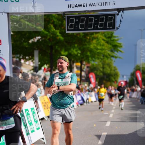 20.09.2026 - PSD Bank Halbmarathon LAZAROV Photography http://msf.ph/oto/10540098 20.09.2026 12:23:21 Ziel 2193, 2746, 2916, 4271, 4284 meine-sportfotos.de