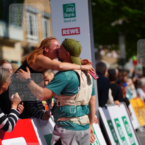 20.09.2026 - PSD Bank Halbmarathon LAZAROV Photography http://msf.ph/oto/10540128 20.09.2026 12:23:25 Ziel 2193, 2916, 4667 meine-sportfotos.de