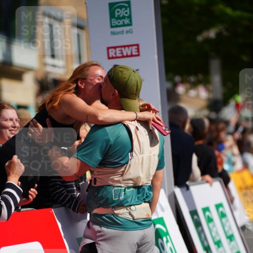 20.09.2026 - PSD Bank Halbmarathon LAZAROV Photography http://msf.ph/oto/10540140 20.09.2026 12:23:25 Ziel 2193, 2916, 4667 meine-sportfotos.de