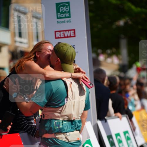 20.09.2026 - PSD Bank Halbmarathon LAZAROV Photography http://msf.ph/oto/10540150 20.09.2026 12:23:25 Ziel 2193, 2916, 4667 meine-sportfotos.de