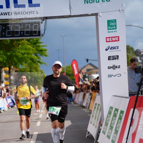 20.09.2026 - PSD Bank Halbmarathon LAZAROV Photography http://msf.ph/oto/10540189 20.09.2026 12:23:28 Ziel 1324, 2193, 3807, 4628, 4667 meine-sportfotos.de