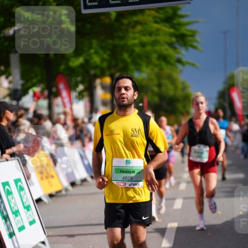 20.09.2026 - PSD Bank Halbmarathon LAZAROV Photography http://msf.ph/oto/10540228 20.09.2026 12:23:30 Ziel 1324, 2384, 3807, 4628, 4667 meine-sportfotos.de