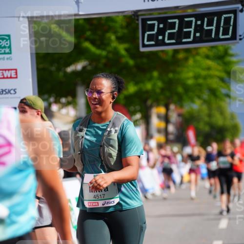 20.09.2026 - PSD Bank Halbmarathon LAZAROV Photography http://msf.ph/oto/10540361 20.09.2026 12:23:39 Ziel 1324, 1884, 2384, 2624, 3650, 3807, 3978, 4517 meine-sportfotos.de