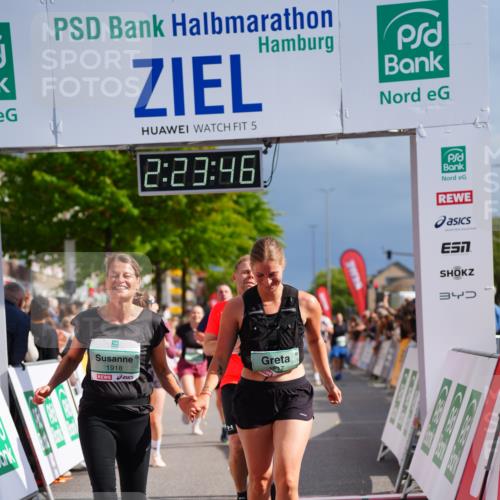 20.09.2026 - PSD Bank Halbmarathon LAZAROV Photography http://msf.ph/oto/10540431 20.09.2026 12:23:45 Ziel 1513, 1917, 1918, 2414, 2483, 3595, 4517 meine-sportfotos.de