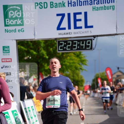 20.09.2026 - PSD Bank Halbmarathon LAZAROV Photography http://msf.ph/oto/10540469 20.09.2026 12:23:48 Ziel 1513, 1917, 1918, 2414, 2483, 3595 meine-sportfotos.de
