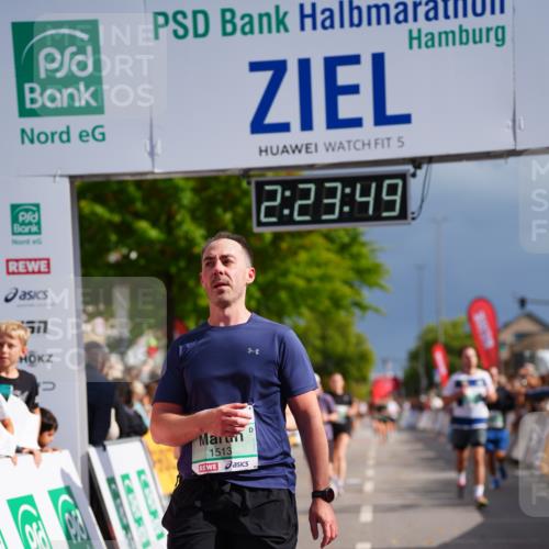 20.09.2026 - PSD Bank Halbmarathon LAZAROV Photography http://msf.ph/oto/10540481 20.09.2026 12:23:49 Ziel 1513, 1917, 1918, 1987, 2257, 2414, 2483, 2897, 3595 meine-sportfotos.de