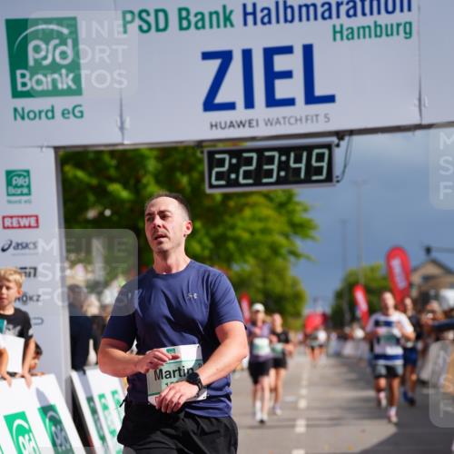 20.09.2026 - PSD Bank Halbmarathon LAZAROV Photography http://msf.ph/oto/10540493 20.09.2026 12:23:49 Ziel 1513, 1917, 1918, 1987, 2257, 2414, 2483, 2897, 3595 meine-sportfotos.de