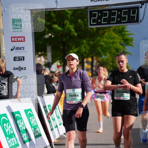 20.09.2026 - PSD Bank Halbmarathon LAZAROV Photography http://msf.ph/oto/10540546 20.09.2026 12:23:54 Ziel 1136, 1513, 1987, 2150, 2257, 2414, 2483, 2897 meine-sportfotos.de