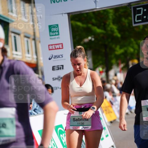 20.09.2026 - PSD Bank Halbmarathon LAZAROV Photography http://msf.ph/oto/10540604 20.09.2026 12:23:57 Ziel 1136, 1987, 2150, 2257, 2897 meine-sportfotos.de