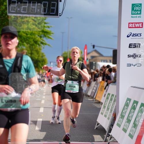 20.09.2026 - PSD Bank Halbmarathon LAZAROV Photography http://msf.ph/oto/10540660 20.09.2026 12:24:03 Ziel 1136, 1811, 1913, 2150, 2889, 3534, 3830 meine-sportfotos.de