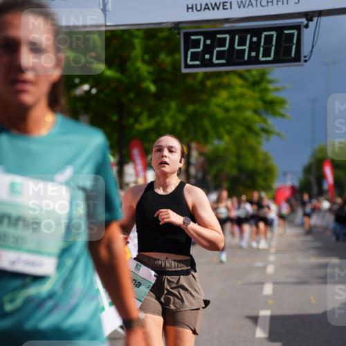20.09.2026 - PSD Bank Halbmarathon LAZAROV Photography http://msf.ph/oto/10540742 20.09.2026 12:24:06 Ziel 1811, 1913, 2889, 3534, 3830 meine-sportfotos.de