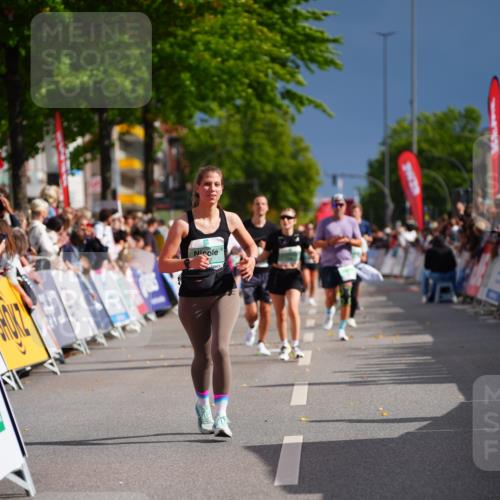 20.09.2026 - PSD Bank Halbmarathon LAZAROV Photography http://msf.ph/oto/10540760 20.09.2026 12:24:11 Ziel 1578, 1811, 1913, 2889, 3830 meine-sportfotos.de