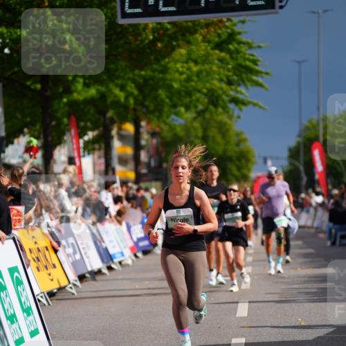 20.09.2026 - PSD Bank Halbmarathon LAZAROV Photography http://msf.ph/oto/10540775 20.09.2026 12:24:12 Ziel 1578, 1608, 1811, 2112, 2889 meine-sportfotos.de