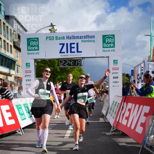 20.09.2026 - PSD Bank Halbmarathon LAZAROV Photography http://msf.ph/oto/10540873 20.09.2026 12:24:18 Ziel 1423, 1578, 1608, 1734, 2112, 2664, 2679, 4727 meine-sportfotos.de